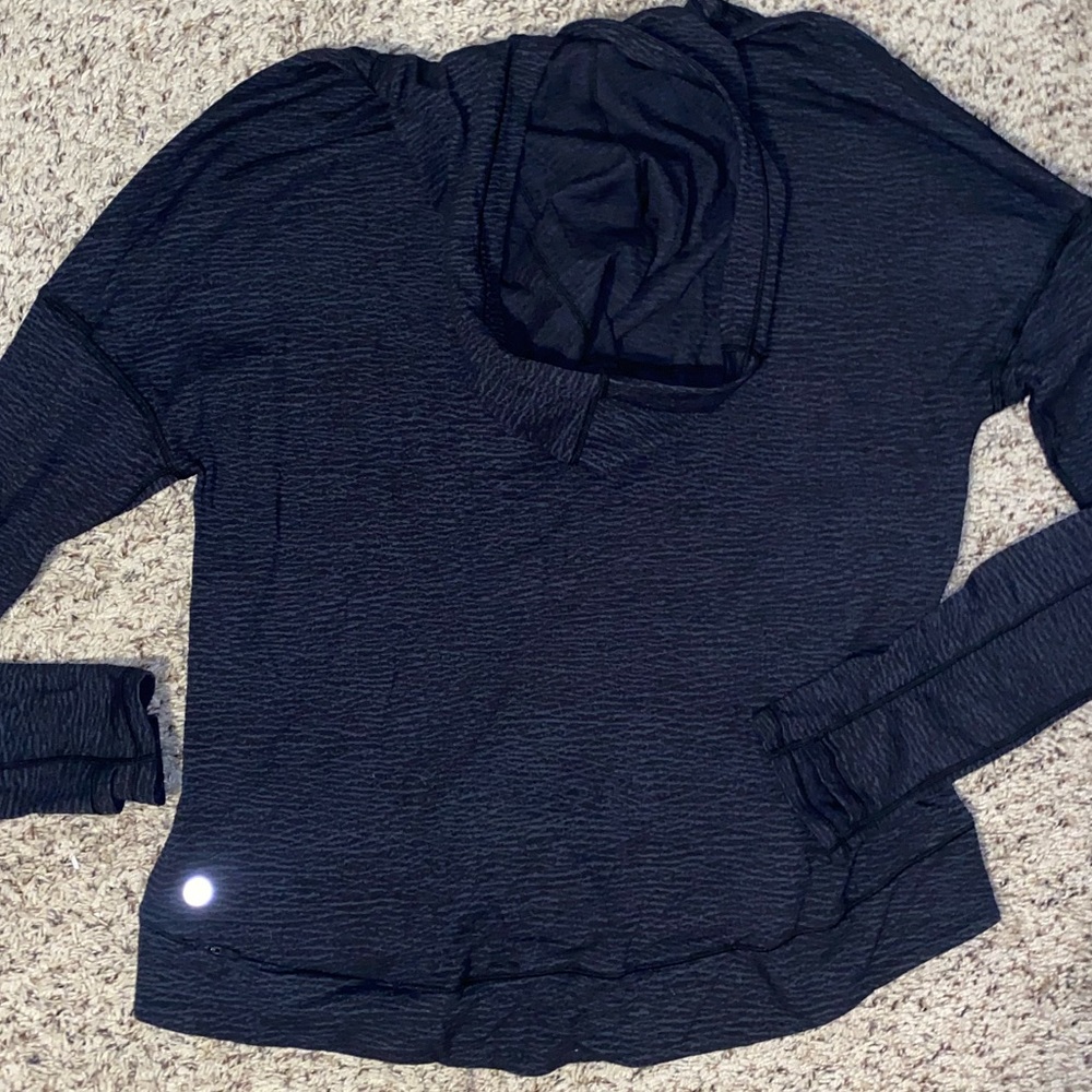 Lululemon hooded long sleeve